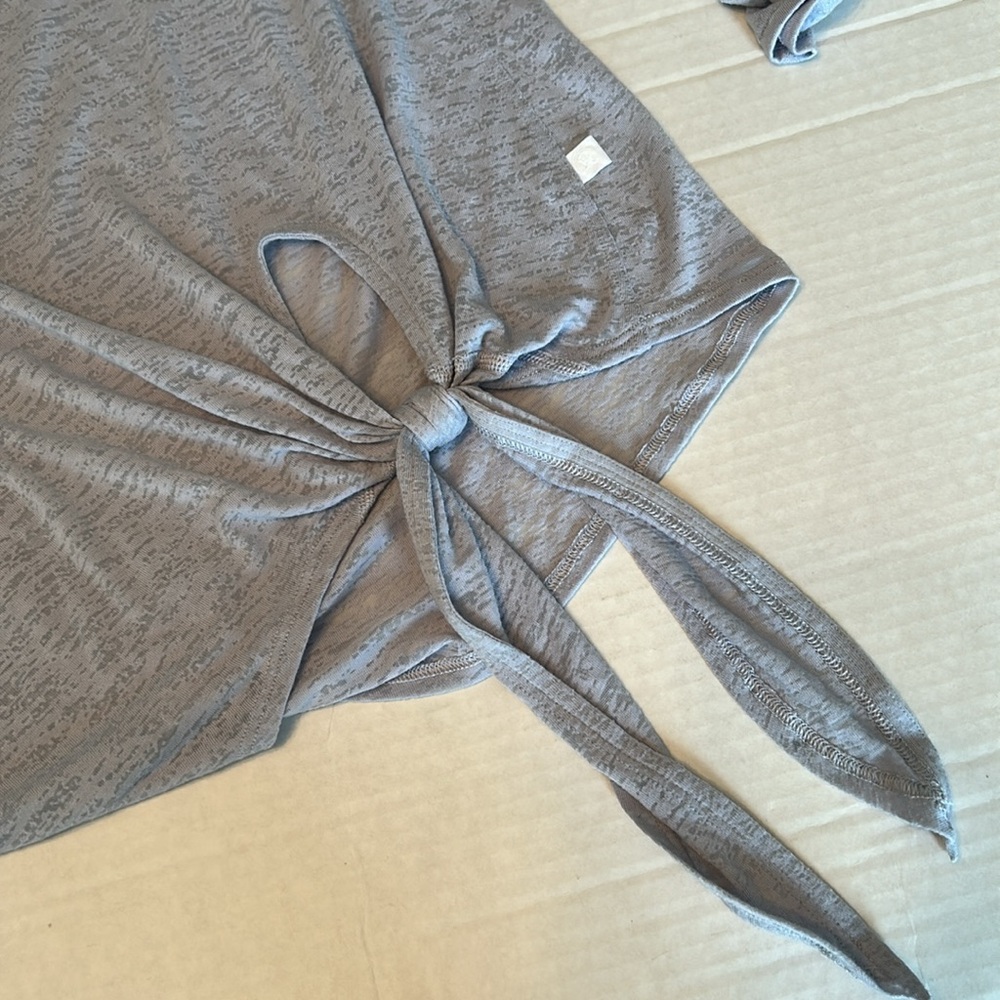 lululemon athletica Gray Women's Intimate Top - Picture 4 of 8